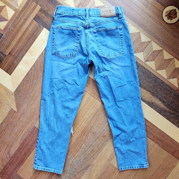 Lucky Brand High Rise Light Wash Destroyed Relaxed Taper Jeans Size 2/26 - Picture 13 of 16